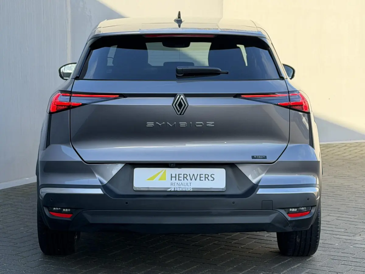 1.6 E-Tech full hybrid 145 techno / Fabrieksgarantie tot 04-2027 / Adaptieve Cruise / Camera / Navigatie / Elektr. Achterklep / Dodehoek Detectie / Apple Carplay & Android Auto /
