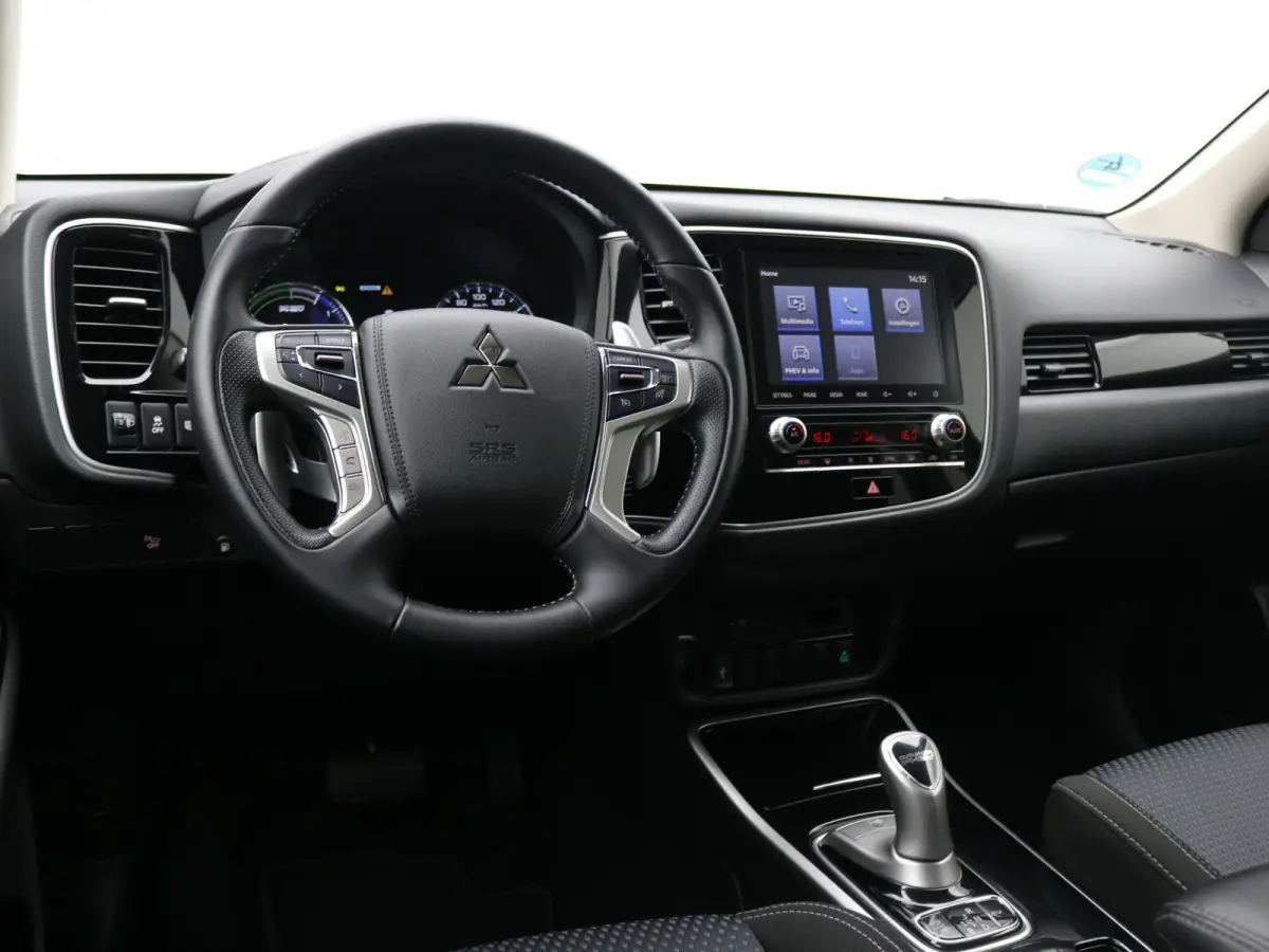 2.4 PHEV Pure / Stoelverwarming / Navigatie via Android Auto/Apple Carplay / Cruise Control / Achteruit Rij Camera / Trekhaak / 1500 kg Trekgewicht / Dealeronderhouden / / Stoelverwarming / 