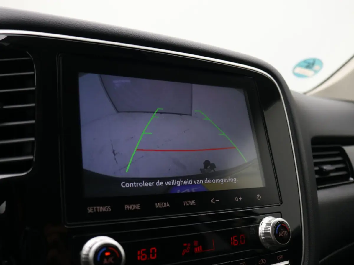 2.4 PHEV Pure / Stoelverwarming / Navigatie via Android Auto/Apple Carplay / Cruise Control / Achteruit Rij Camera / Trekhaak / 1500 kg Trekgewicht / Dealeronderhouden / / Stoelverwarming / 