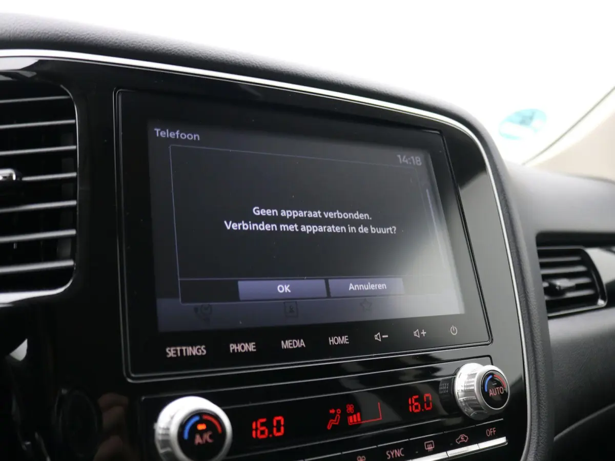 2.4 PHEV Pure / Stoelverwarming / Navigatie via Android Auto/Apple Carplay / Cruise Control / Achteruit Rij Camera / Trekhaak / 1500 kg Trekgewicht / Dealeronderhouden / / Stoelverwarming / 