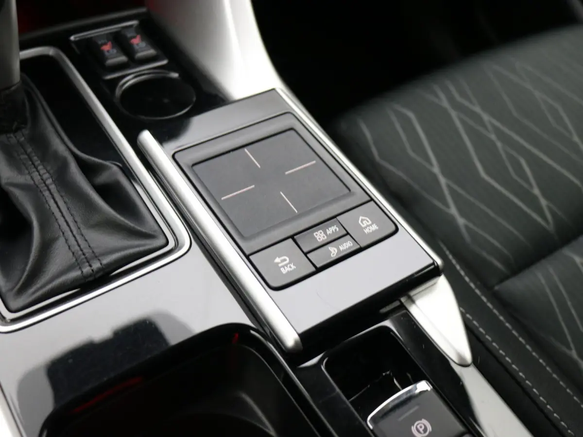 1.5 DI-T First Edition / Automaat / 360 Camera / HUD / Keyless / Dodehoek Detectie / Cruise Control / 1ste Eigenaar / Dealeronderhouden /