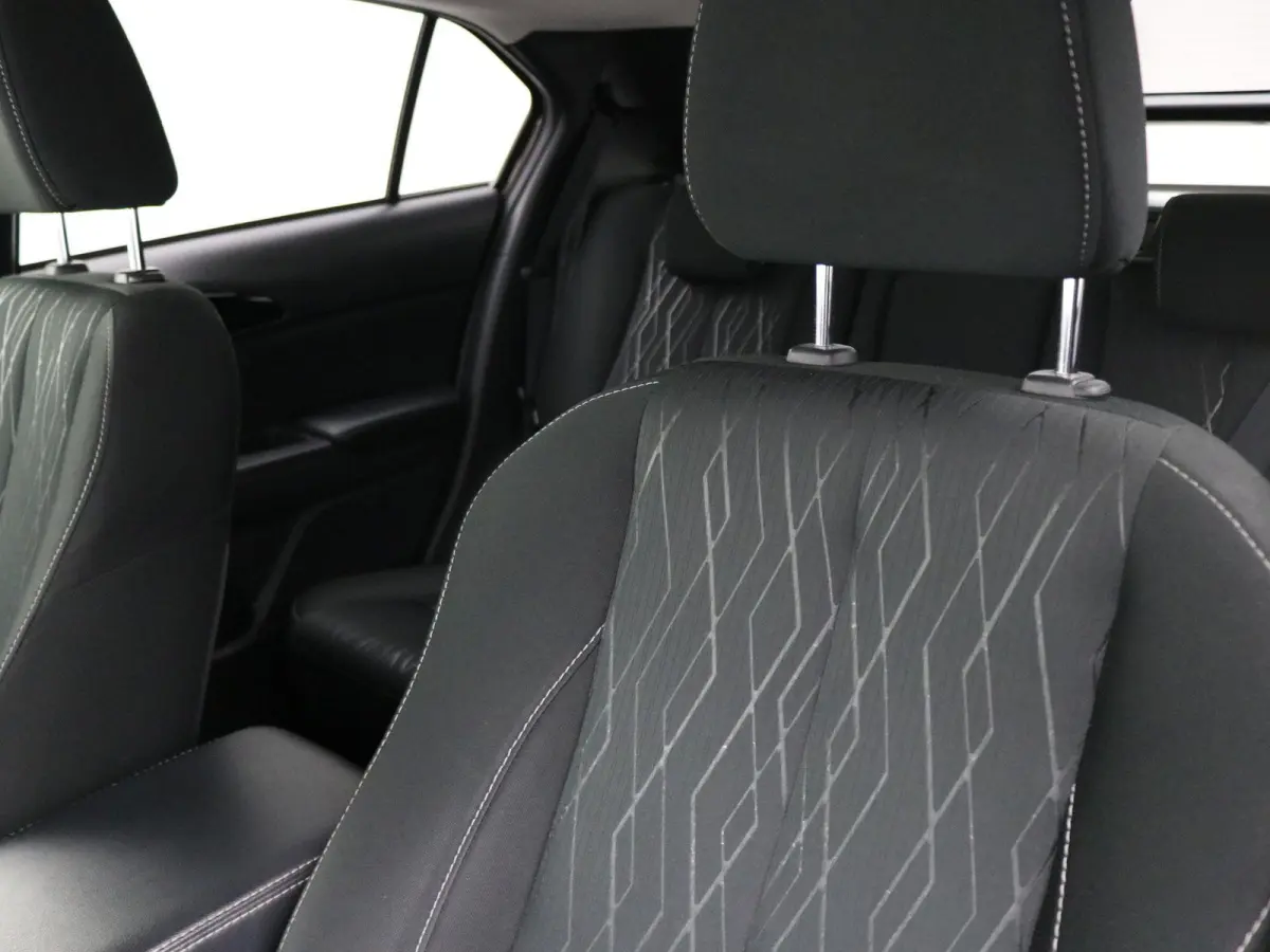 1.5 DI-T First Edition / Automaat / 360 Camera / HUD / Keyless / Dodehoek Detectie / Cruise Control / 1ste Eigenaar / Dealeronderhouden /