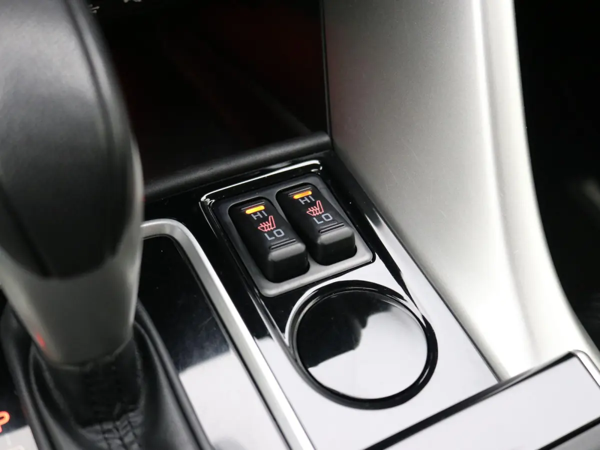 1.5 DI-T First Edition / Automaat / 360 Camera / HUD / Keyless / Dodehoek Detectie / Cruise Control / 1ste Eigenaar / Dealeronderhouden /
