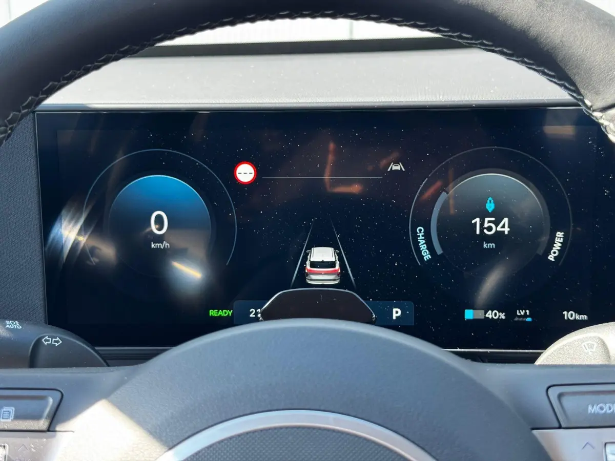 Comfort 64.8 kWh / € 4.000,- voordeel op nieuwprijs / Rijklaarprijs / Direct Leverbaar / Navigatie / 5 Jaar Fabrieks garantie /