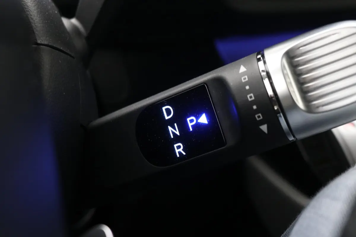 Evolve 49 kWh / Navigatie / Adaptieve Cruise Control / NL Auto / Fabrieksgarantie / Keyless Entry / 17" LMV / Dakrails / Historie aanwezig / | 17" LMV / Verschuifbare achterbank / 3-Fase Lad