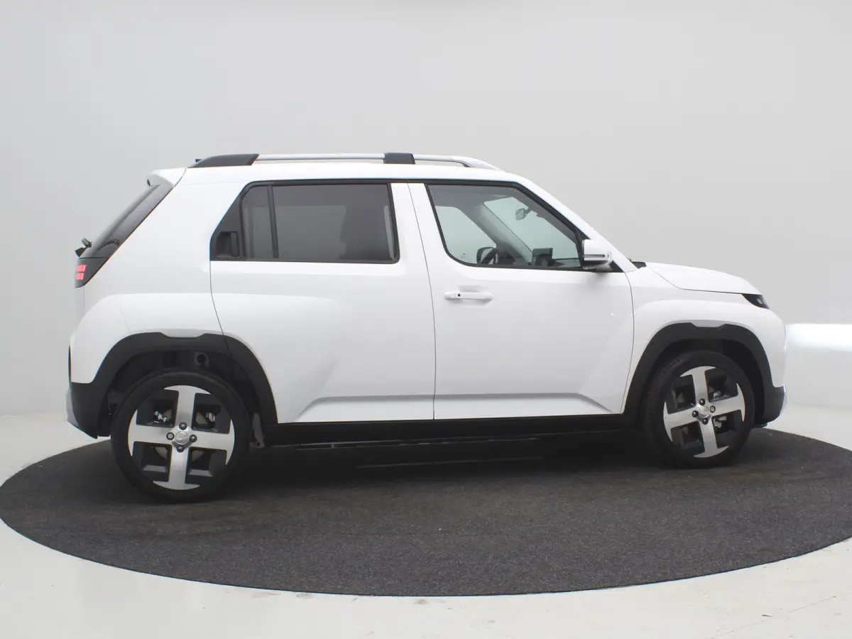 Evolve 49 kWh / Navigatie / Adaptieve Cruise Control / NL Auto / Fabrieksgarantie / Keyless Entry / 17" LMV / Dakrails / Historie aanwezig / | 17" LMV / Verschuifbare achterbank / 3-Fase Lad