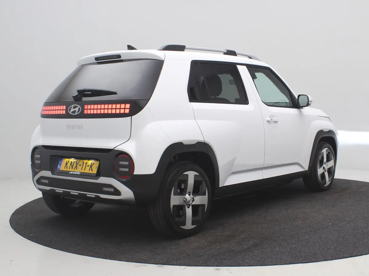 Evolve 49 kWh / Navigatie / Adaptieve Cruise Control / NL Auto / Fabrieksgarantie / Keyless Entry / 17" LMV / Dakrails / Historie aanwezig / | 17" LMV / Verschuifbare achterbank / 3-Fase Lad