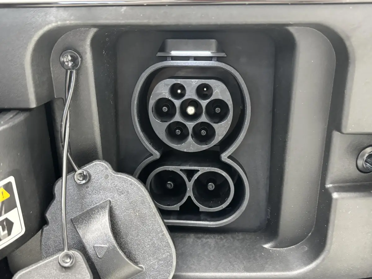 Evolve 49 kWh / Navigatie / Adaptieve Cruise Control / NL Auto / Fabrieksgarantie / Keyless Entry / 17" LMV / Dakrails / Historie aanwezig / | 17" LMV / Verschuifbare achterbank / 3-Fase Lad