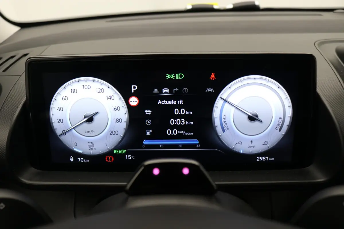 Evolve 49 kWh / Navigatie / Adaptieve Cruise Control / NL Auto / Fabrieksgarantie / Keyless Entry / 17" LMV / Dakrails / Historie aanwezig / | 17" LMV / Verschuifbare achterbank / 3-Fase Lad