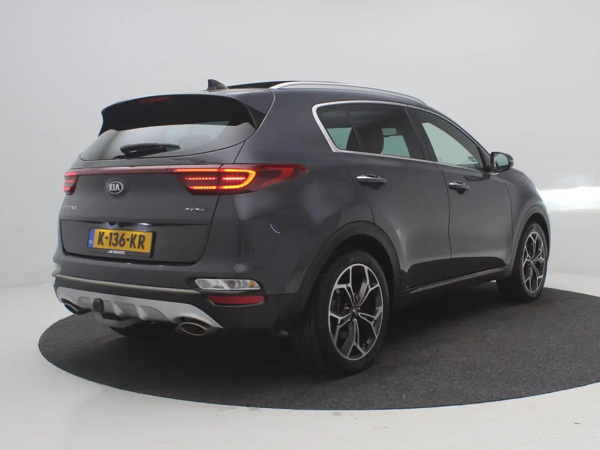 1.6 T-GDI GT-Line / Dealer Onderhouden / 7 Jaar Garantie / GT-Line / Camera / Stoel en Stuurverwarming / Panoramadak / Cruise Control / 1600Kg Trekgewicht / Trekhaak / | Achterbank verwarmd 