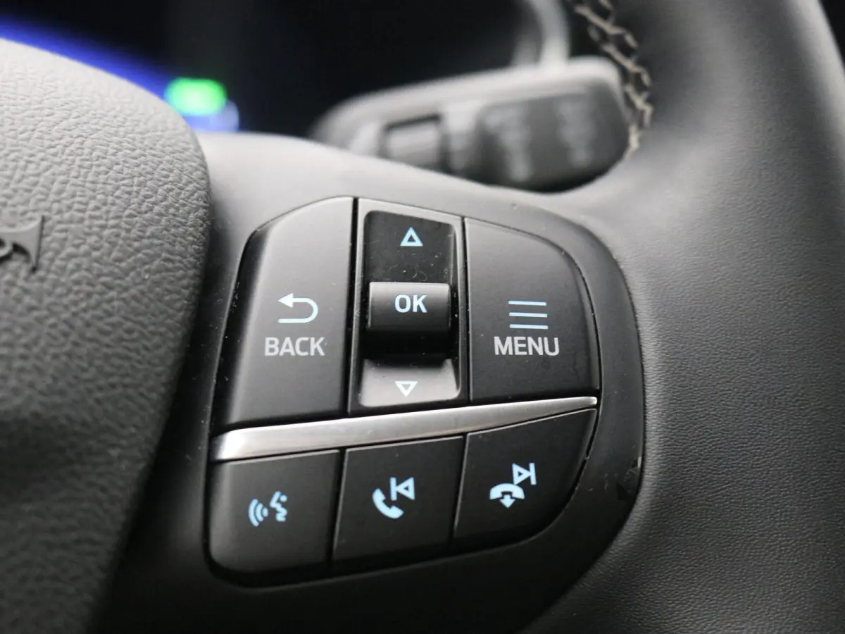 2.5 PHEV Vignale / 1.500kg Trekgewicht / HUD / Driver Assistance Pack / Technology Pack / Stuur-, Stoel en Achterbank verwarming / Adaptieve CC / Apple Carplay Android Auto / | Achterbank ve