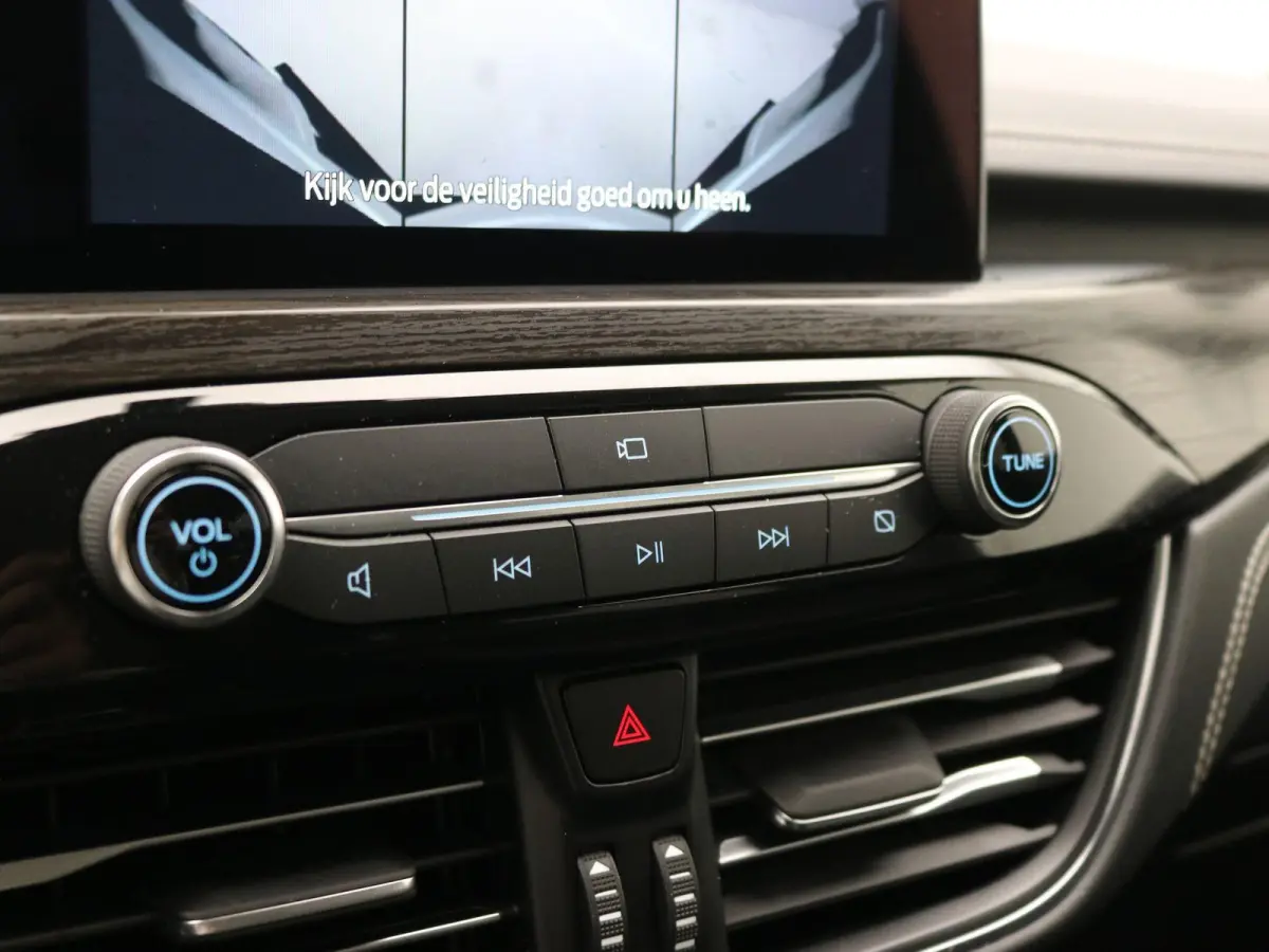 2.5 PHEV Vignale / 1.500kg Trekgewicht / HUD / Driver Assistance Pack / Technology Pack / Stuur-, Stoel en Achterbank verwarming / Adaptieve CC / Apple Carplay Android Auto / | Achterbank ve