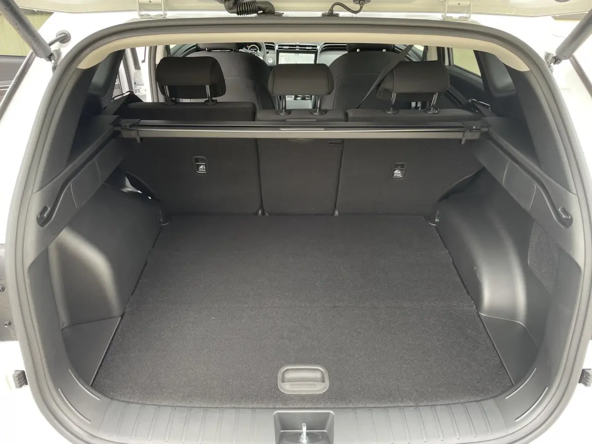 1.6 T-GDI PHEV Comfort Smart 4WD / 1350KG Trekgewicht / Navigatie + Apple Carplay/Android Auto / Climate Control / Keyless Entry & Start / 19" LMV / Automatische Achterklep / Bluelink /