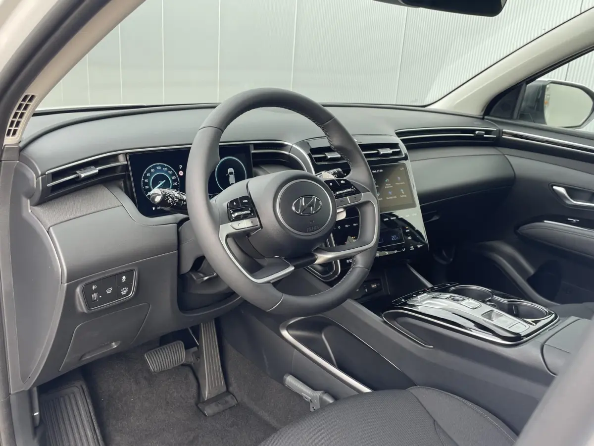 1.6 T-GDI PHEV Comfort Smart 4WD / 1350KG Trekgewicht / Navigatie + Apple Carplay/Android Auto / Climate Control / Keyless Entry & Start / 19" LMV / Automatische Achterklep / Bluelink /