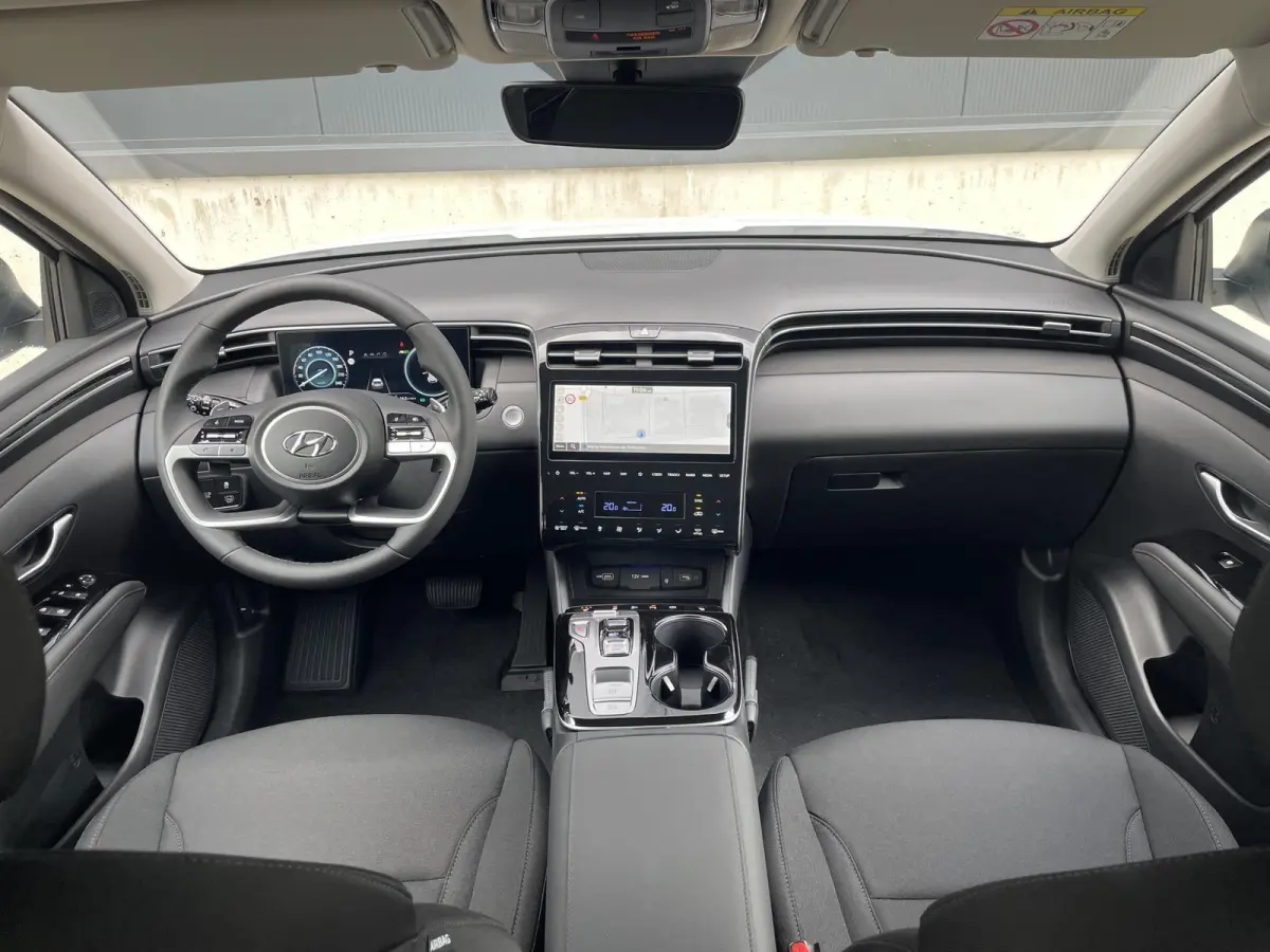 1.6 T-GDI PHEV Comfort Smart 4WD / 1350KG Trekgewicht / Navigatie + Apple Carplay/Android Auto / Climate Control / Keyless Entry & Start / 19" LMV / Automatische Achterklep / Bluelink /