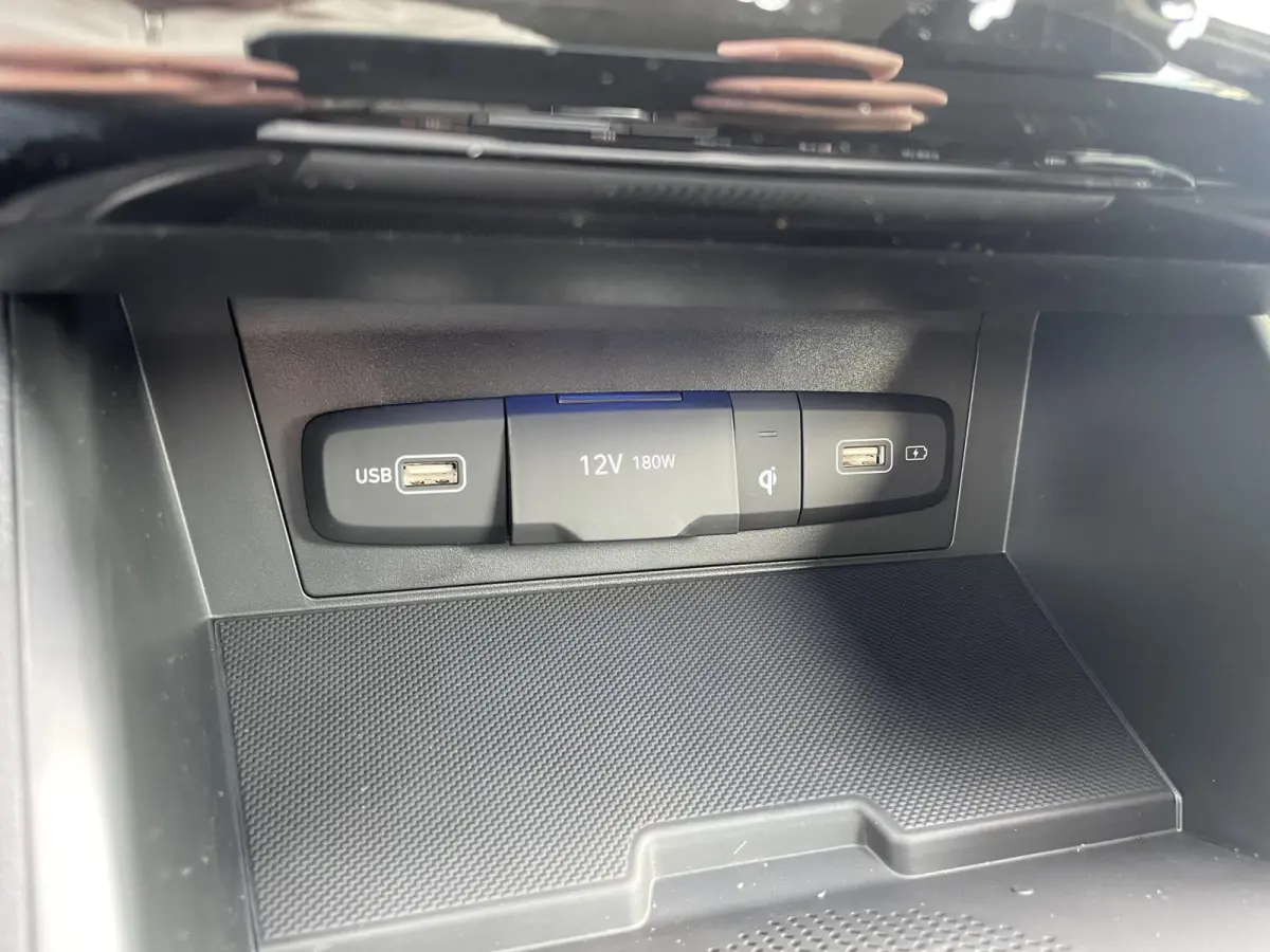 1.6 T-GDI PHEV Comfort Smart 4WD / 1350KG Trekgewicht / Navigatie + Apple Carplay/Android Auto / Climate Control / Keyless Entry & Start / 19" LMV / Automatische Achterklep / Bluelink /