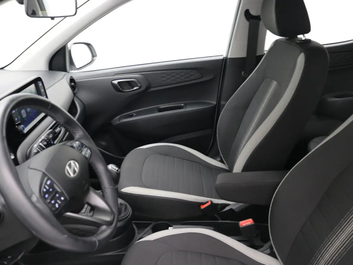 1.0 Comfort / Cruise / Airco / Apple Carplay & Android Auto / All Season Banden / 1ste Eigenaar / Dealeronderhouden / Fabrieksgarantie t/m 1-2029 / | Airco | Apple Carplay/Android Auto | Aut