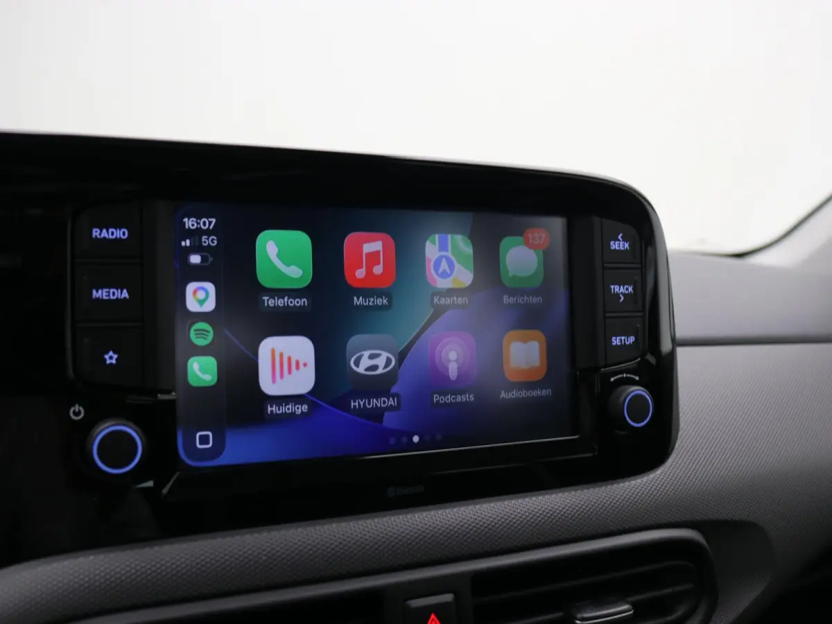 1.0 Comfort / Cruise / Airco / Apple Carplay & Android Auto / All Season Banden / 1ste Eigenaar / Dealeronderhouden / Fabrieksgarantie t/m 1-2029 / | Airco | Apple Carplay/Android Auto | Aut