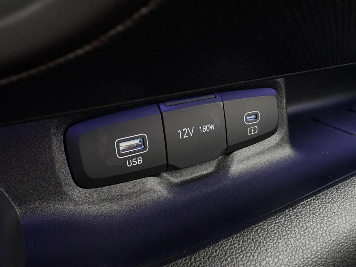 Evolve 49 kWh / Apple Carplay & Android Auto / Adaptieve Cruise control/ Airco Climate Control / Navigatie / 3-fase laden /