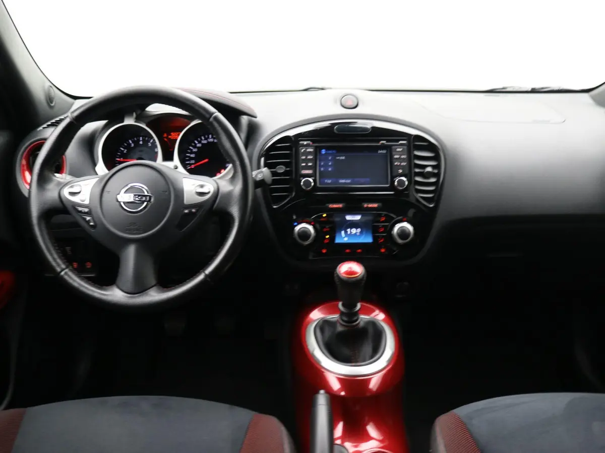 1.2 DIG-T S/S Dynamic Edition / Navigatie / Airco Climate control / Cruise Control / All Seasonbanden / Historie aanwezig / Rode design details Interieur & Exterieur / LMV / Achteruitrijcame