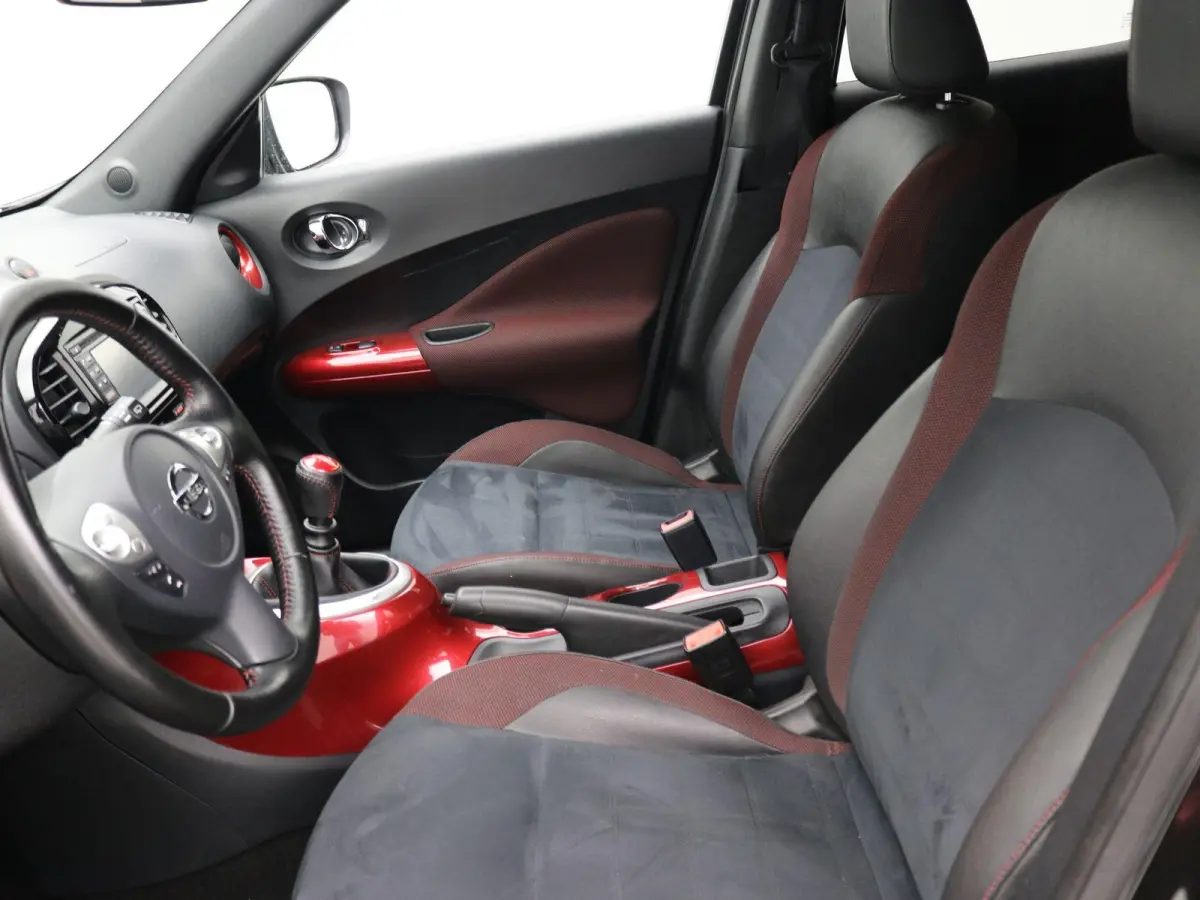 1.2 DIG-T S/S Dynamic Edition / Navigatie / Airco Climate control / Cruise Control / All Seasonbanden / Historie aanwezig / Rode design details Interieur & Exterieur / LMV / Achteruitrijcame