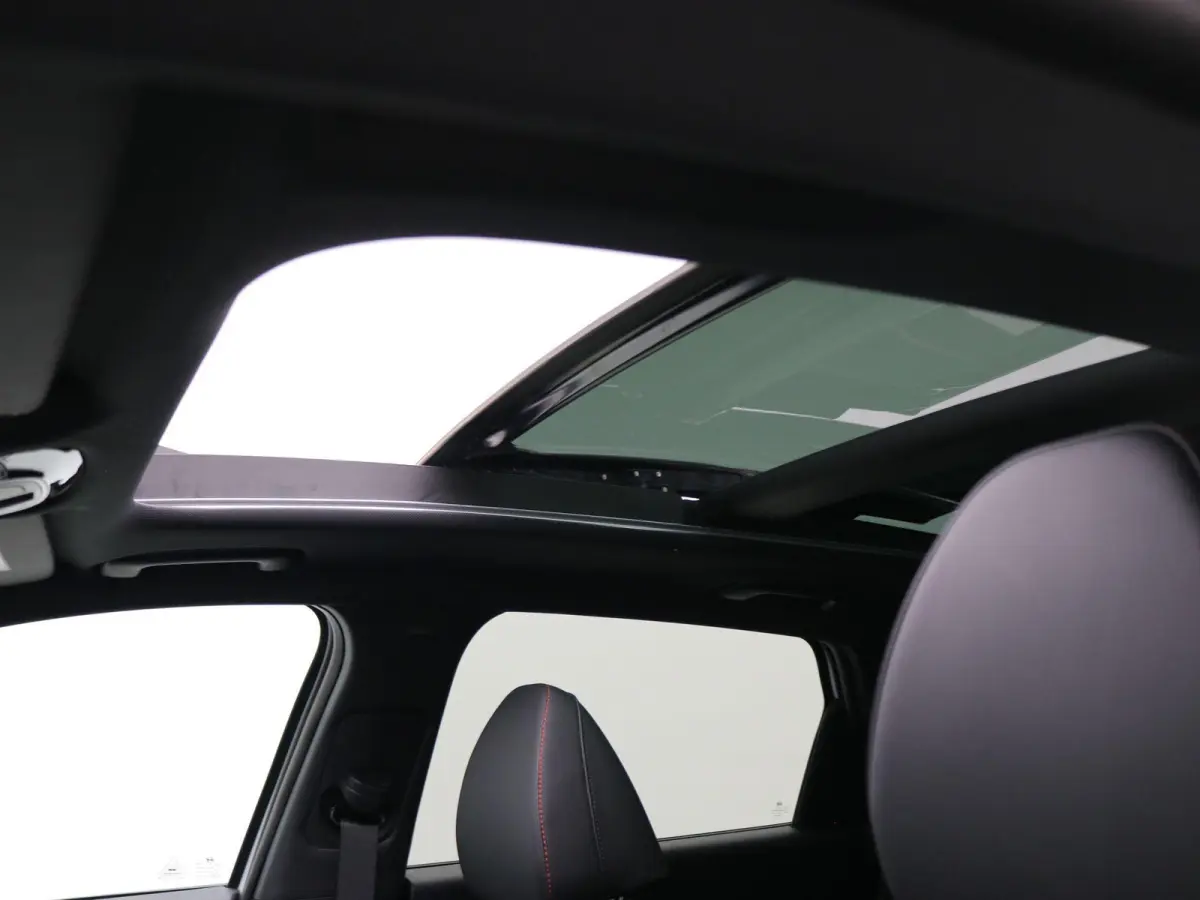 1.6 T-GDI PHEV N Line Business Sky / Prijs is rijklaar / GROOT Glazen schuif-kanteldak / Navigatie / Keyless Entry / Snel leverbaar / 5 Jaar fabrieksgarantie /