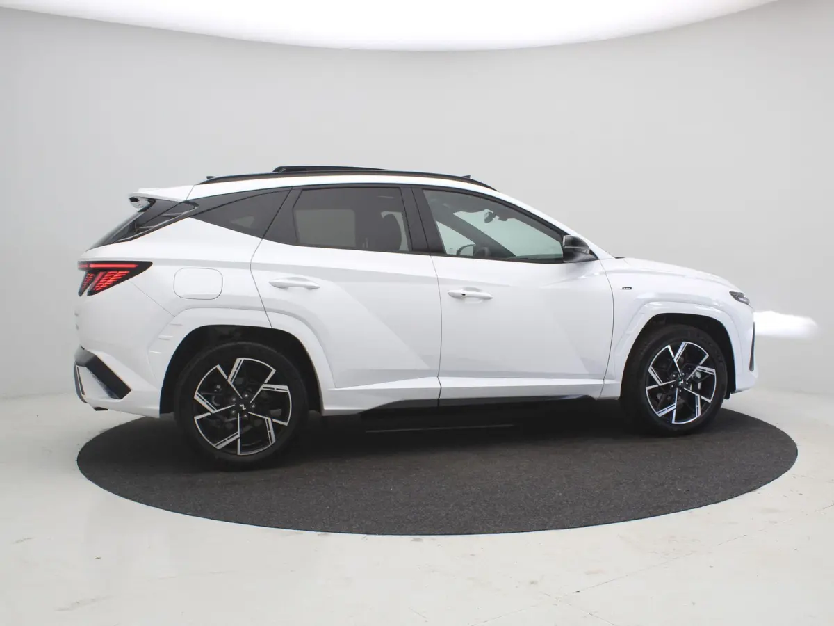 1.6 T-GDI PHEV N Line Business Sky / Prijs is rijklaar / GROOT Glazen schuif-kanteldak / Navigatie / Keyless Entry / Snel leverbaar / 5 Jaar fabrieksgarantie /