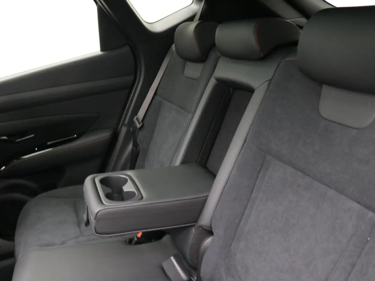 1.6 T-GDI PHEV N Line Business Sky / Prijs is rijklaar / GROOT Glazen schuif-kanteldak / Navigatie / Keyless Entry / Snel leverbaar / 5 Jaar fabrieksgarantie /