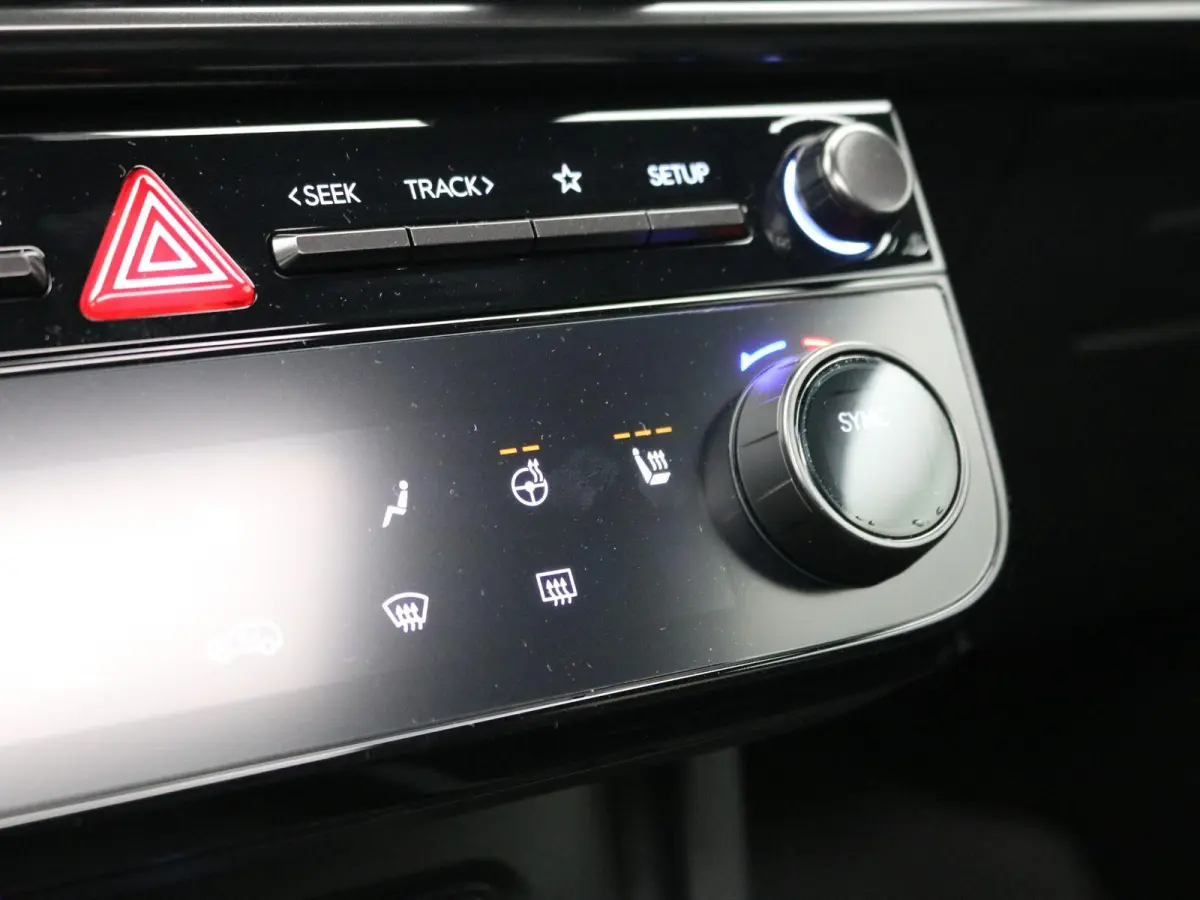 1.6 T-GDI PHEV N Line Business Sky / Prijs is rijklaar / GROOT Glazen schuif-kanteldak / Navigatie / Keyless Entry / Snel leverbaar / 5 Jaar fabrieksgarantie /