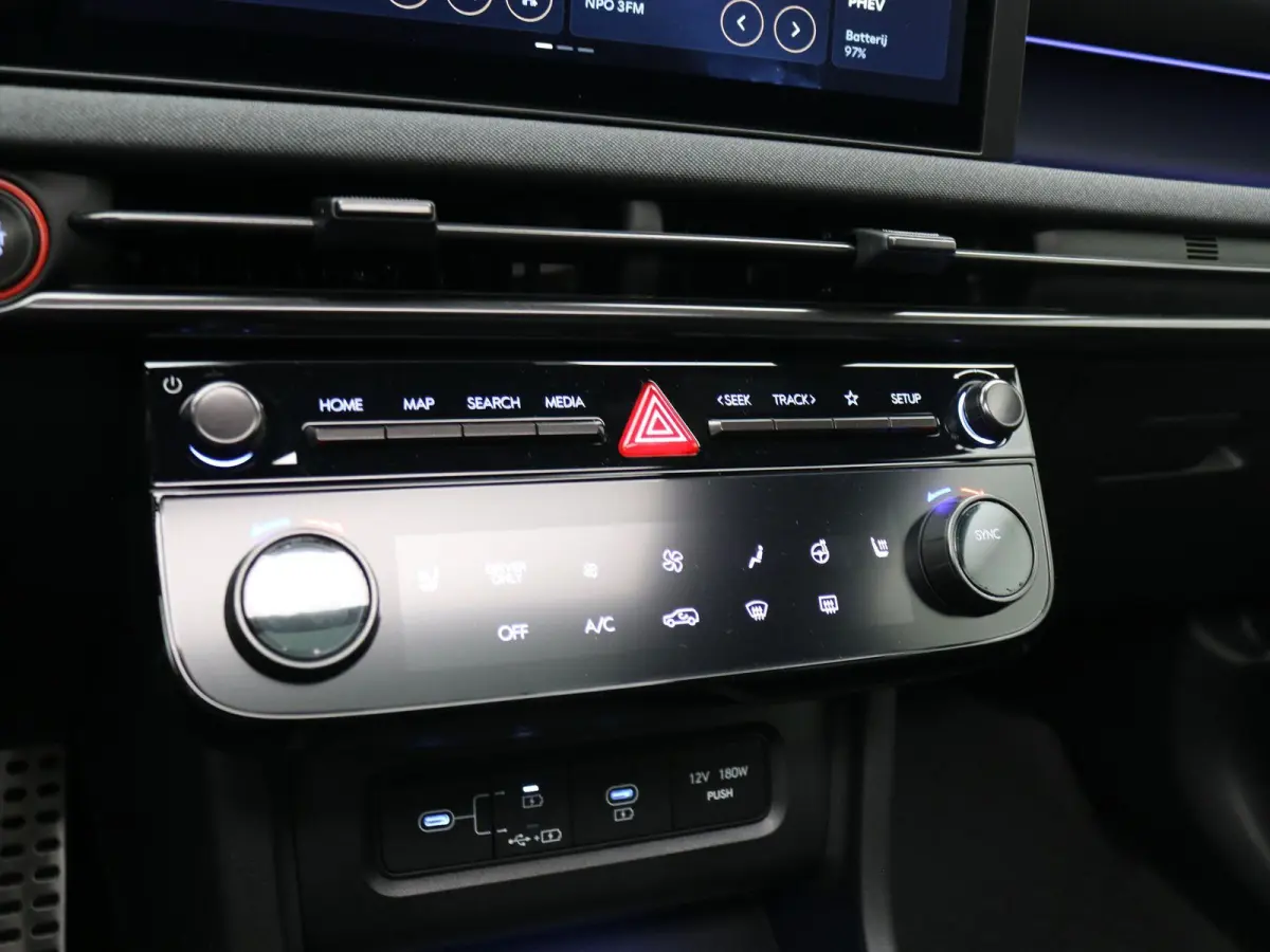 1.6 T-GDI PHEV N Line Business Sky / Prijs is rijklaar / GROOT Glazen schuif-kanteldak / Navigatie / Keyless Entry / Snel leverbaar / 5 Jaar fabrieksgarantie /