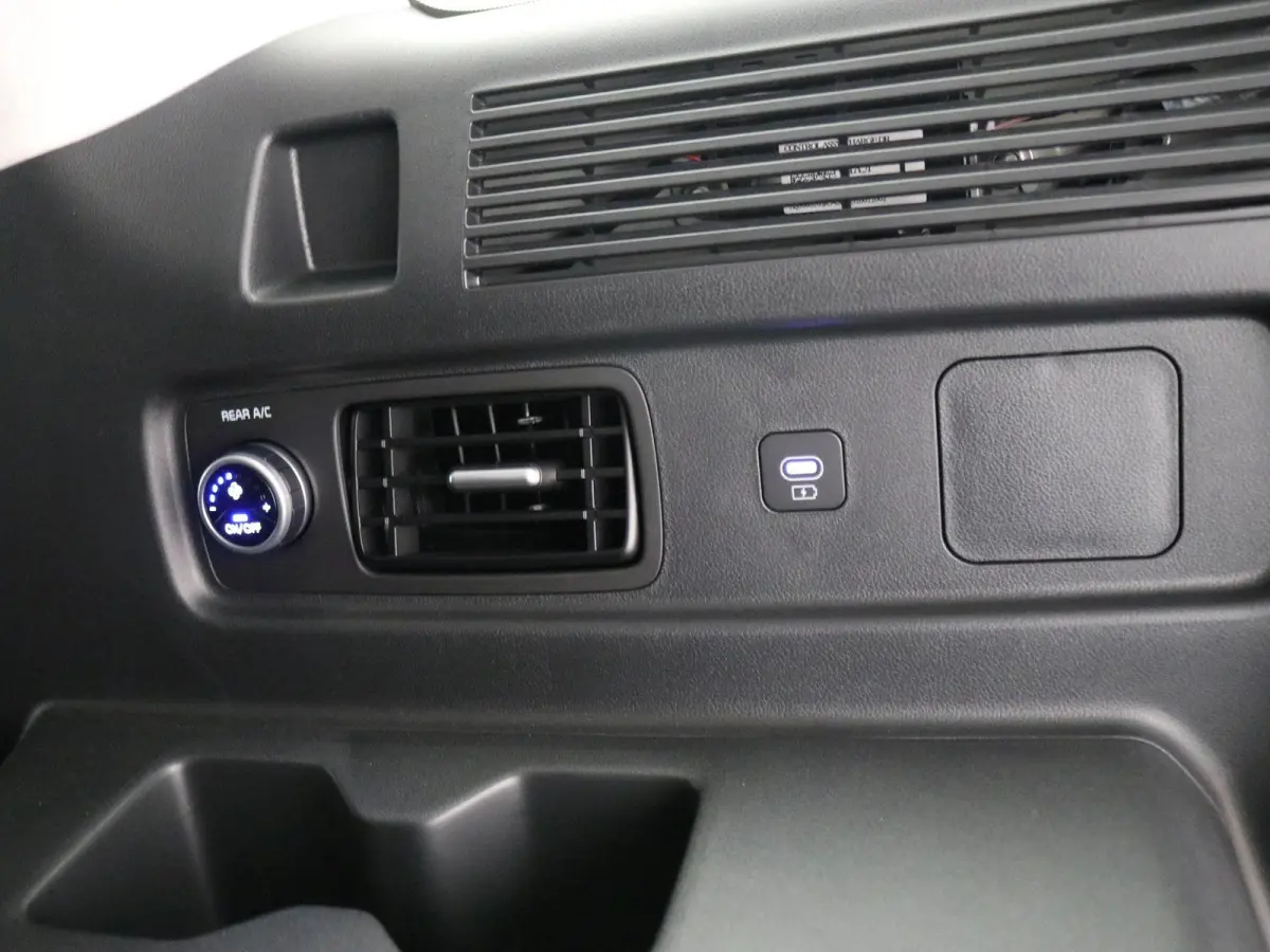 1.6 T-GDI PHEV Comfort Smart 4WD 7p / 7 persoons / Navigatie  / 1010KG Trekgewicht / Keyless Entry & Start&Go / Achteruitrijcamera / Parkeersensoren /  Full Option /