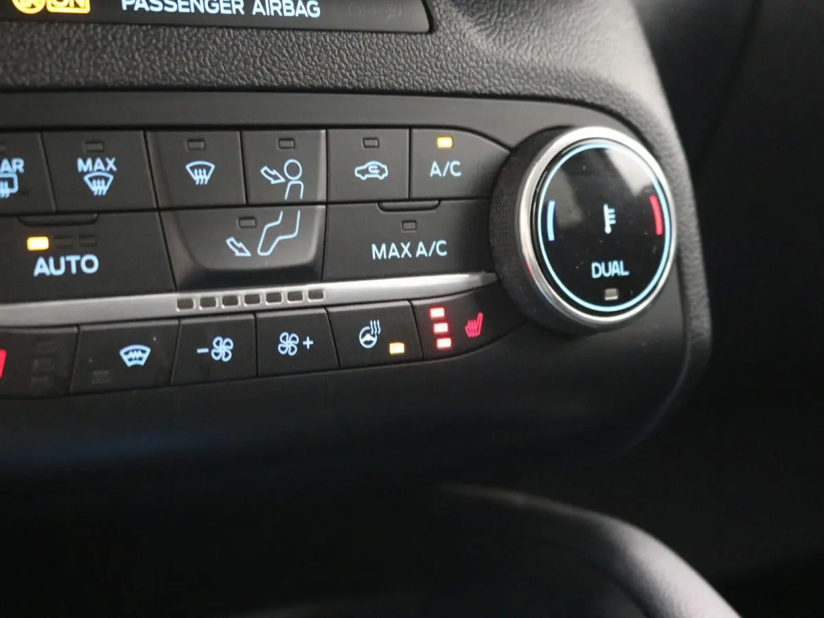 2.5 PHEV Titanium / 1500KG Trekgewicht / Navigatie / Airco Climate Control / 1ste Eigenaar / Dealer onderhouden / NL auto / Cruise Control /