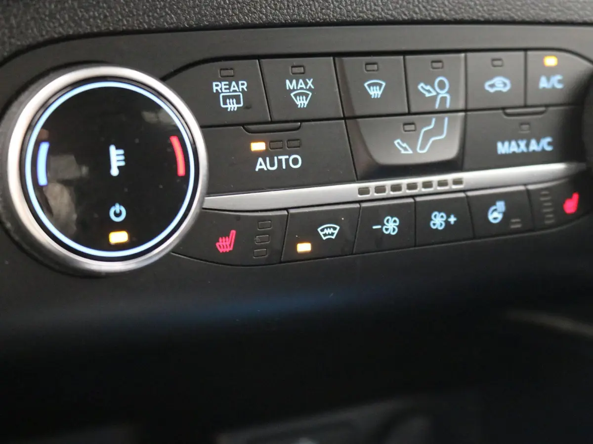2.5 PHEV Titanium / 1500KG Trekgewicht / Navigatie / Airco Climate Control / 1ste Eigenaar / Dealer onderhouden / NL auto / Cruise Control /