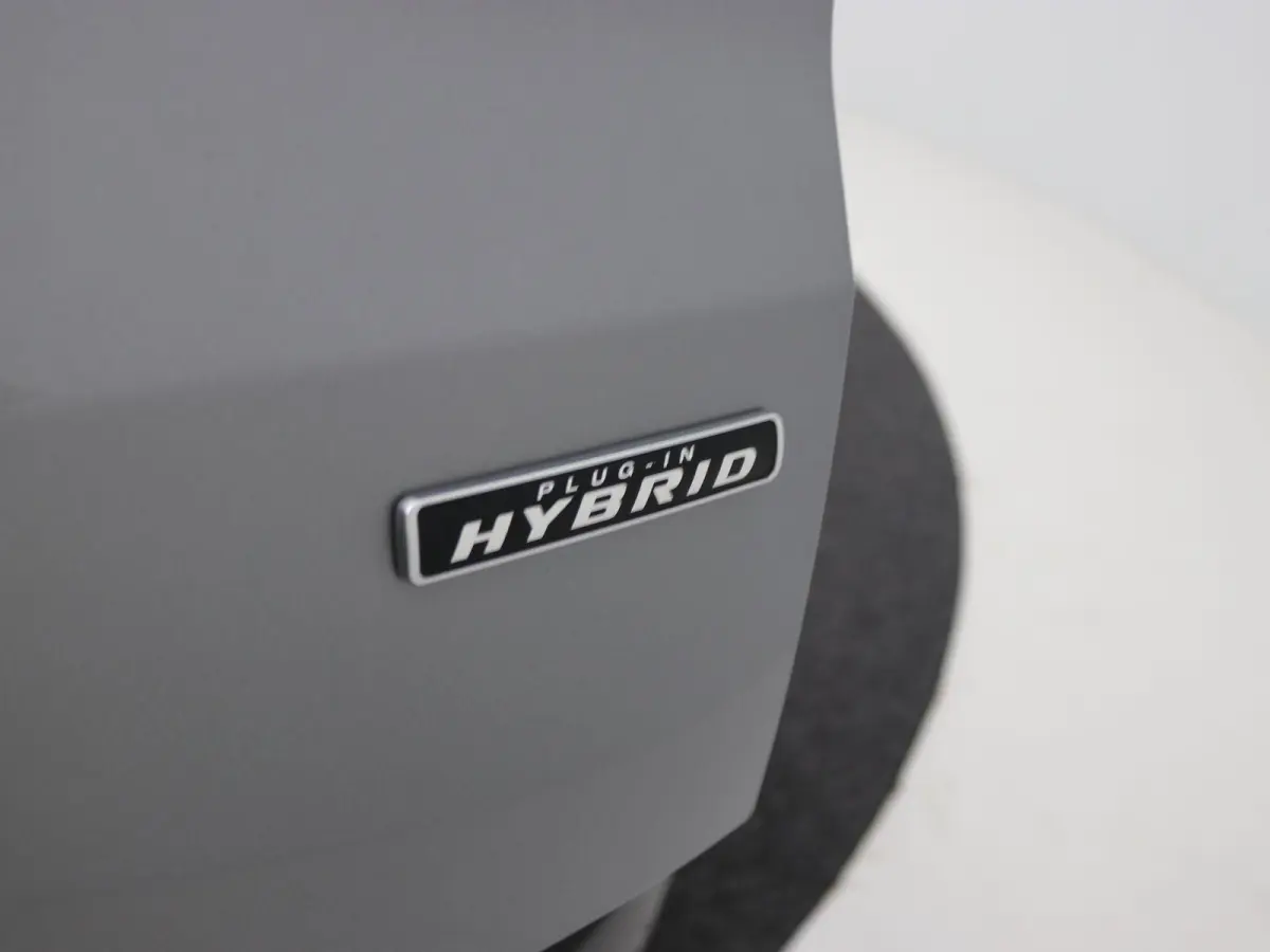 2.5 PHEV Titanium / 1500KG Trekgewicht / Navigatie / Airco Climate Control / 1ste Eigenaar / Dealer onderhouden / NL auto / Cruise Control /