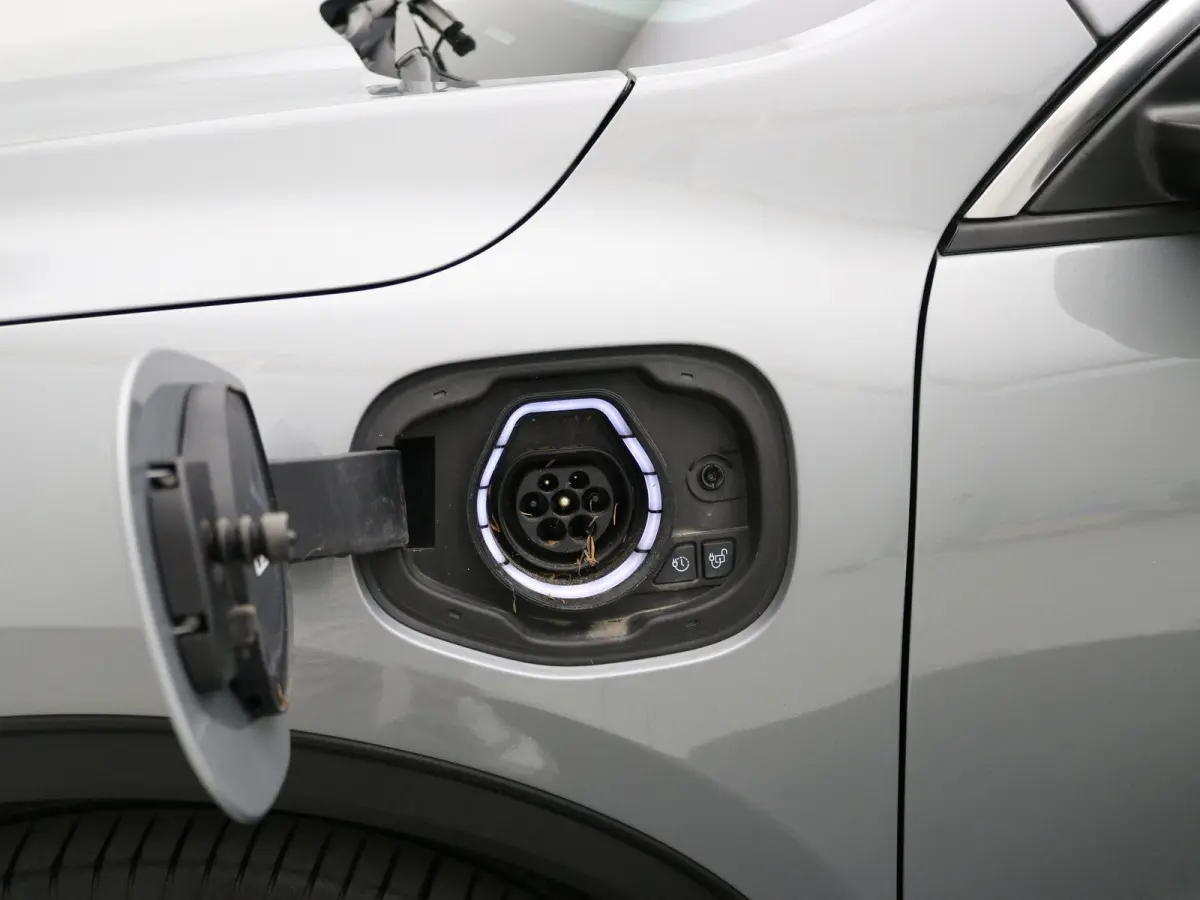 2.5 PHEV Titanium / 1500KG Trekgewicht / Navigatie / Airco Climate Control / 1ste Eigenaar / Dealer onderhouden / NL auto / Cruise Control /