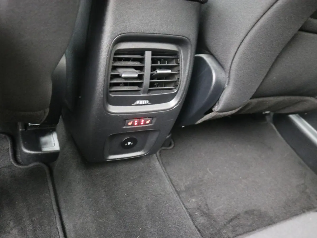 2.5 PHEV Titanium / 1500KG Trekgewicht / Navigatie / Airco Climate Control / 1ste Eigenaar / Dealer onderhouden / NL auto / Cruise Control /