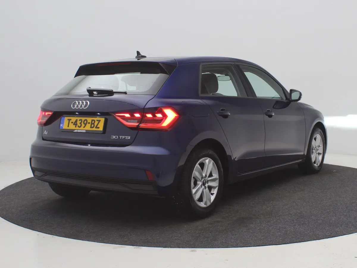 30 TFSI Pro Line / Digitaal Dashboard / Stoelverwarming / Led Verlichting / All Season Banden / Dealeronderhouden / 1ste Eigenaar / | Apple Carplay/Android Auto|telefoonintegratie premium | 