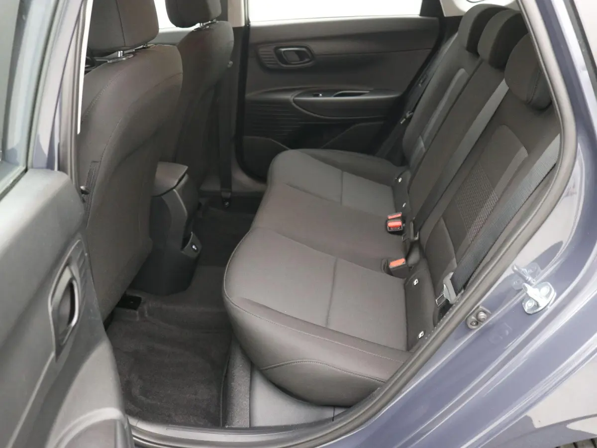 1.0 T-GDI Comfort / Navigatie / Cruise Control / Airco / 16" LMV / Apple CarPlay & Android Auto / Achteruitrijcamera / Parkeersensoren achter /