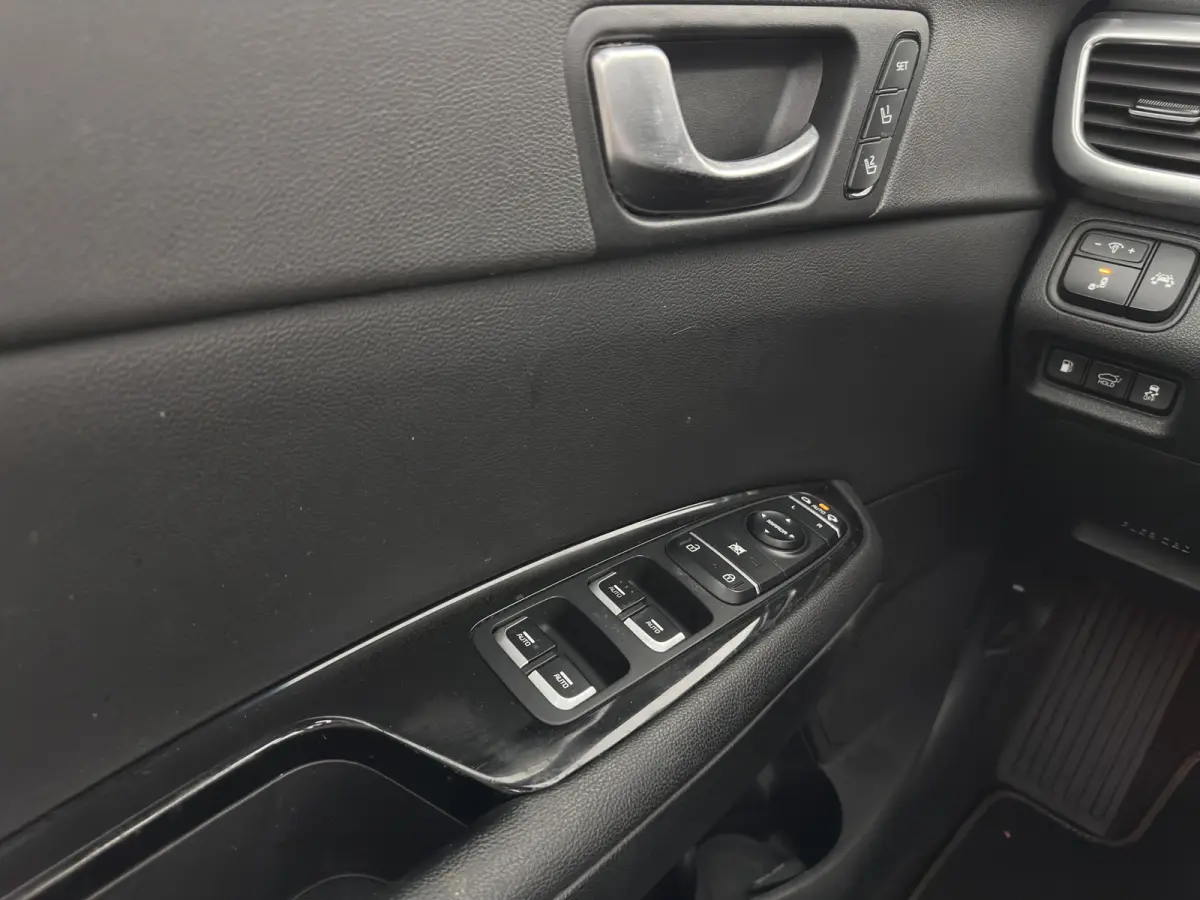Sportswagon 1.7 CRDi GT-Line (INCL-BTW)  Aut. *PANO | LEATHER | FULL-LED | HARMAN/KARDON-AUDIO  | ADAPTIVE-CRUISE | BLINDSPOT | TOPVIEW | KEYLESS | HEATED-COMFORTSEATS | NAVI-FULLMAP | SHIFT