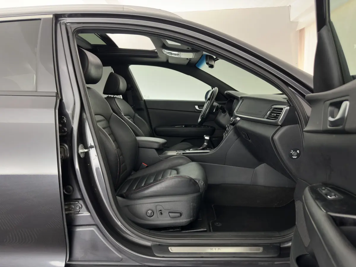 Sportswagon 1.7 CRDi GT-Line (INCL-BTW)  Aut. *PANO | LEATHER | FULL-LED | HARMAN/KARDON-AUDIO  | ADAPTIVE-CRUISE | BLINDSPOT | TOPVIEW | KEYLESS | HEATED-COMFORTSEATS | NAVI-FULLMAP | SHIFT