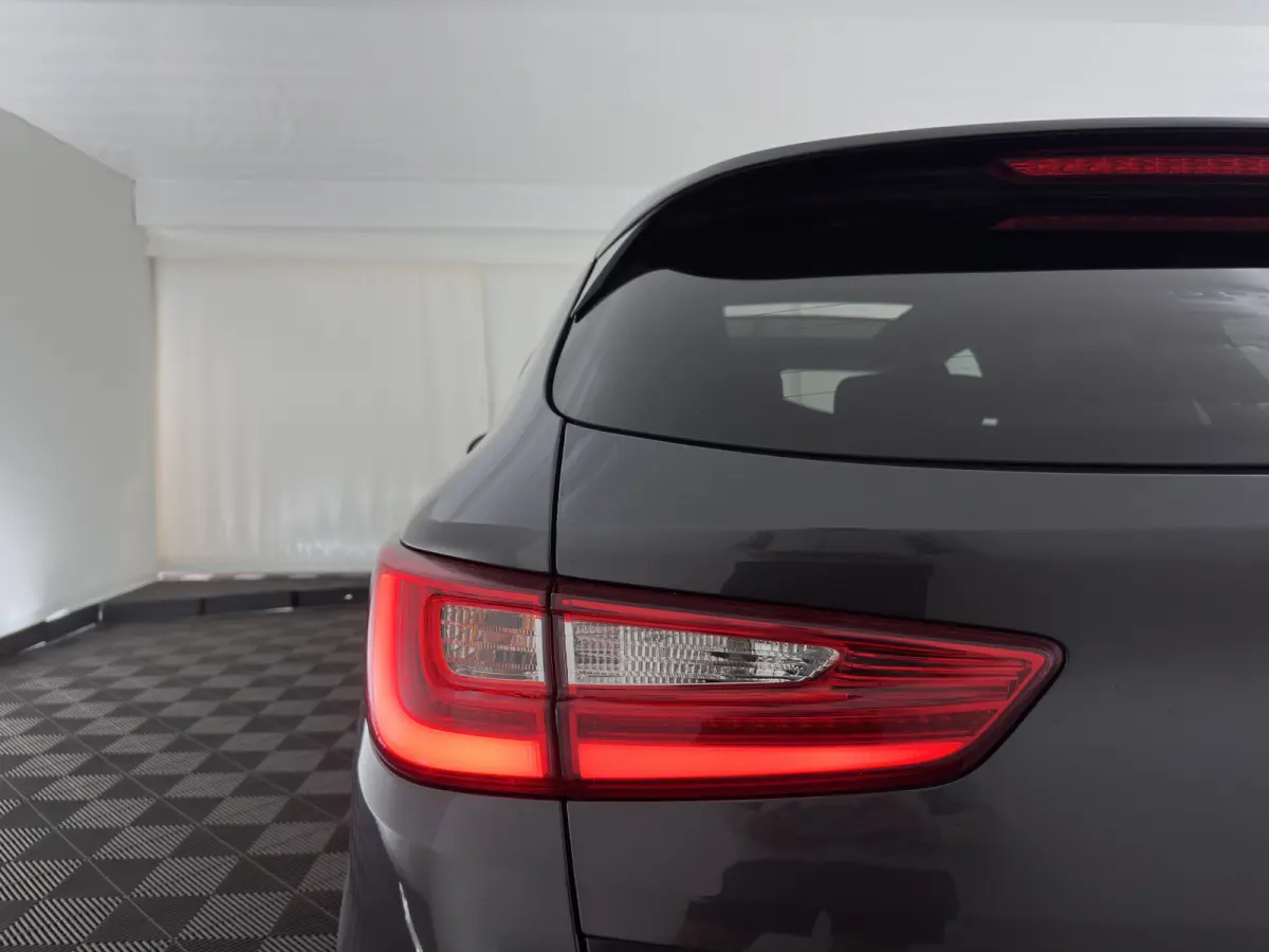 Sportswagon 1.7 CRDi GT-Line (INCL-BTW)  Aut. *PANO | LEATHER | FULL-LED | HARMAN/KARDON-AUDIO  | ADAPTIVE-CRUISE | BLINDSPOT | TOPVIEW | KEYLESS | HEATED-COMFORTSEATS | NAVI-FULLMAP | SHIFT