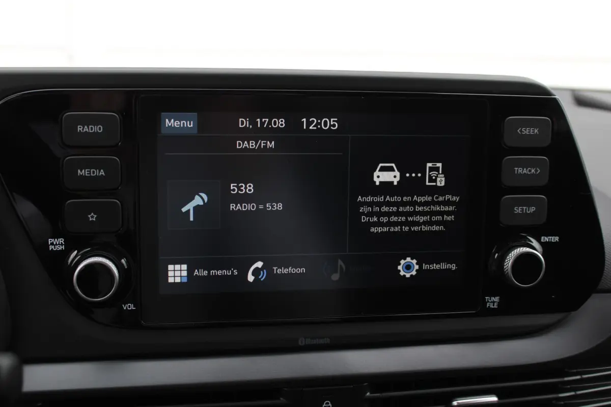 1.0 T-GDI Comfort / LES AUTO / Dubbele bediening aanwezig / All Seasonbanden / Airco / LMV / Cruise Control / 5 jaar Fabrieksgarantie /  Navigatie via Apple Carplay & Android Auto /
