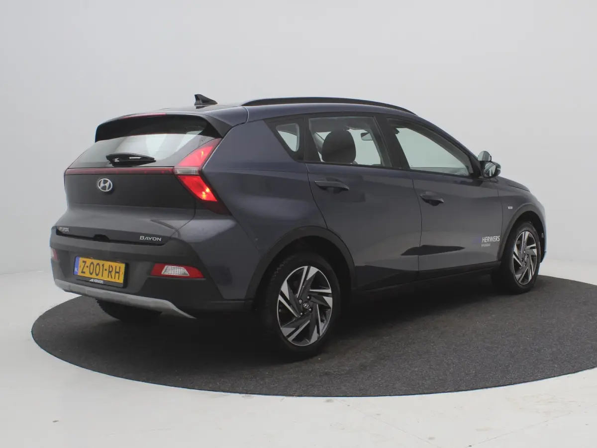1.0 T-GDI Comfort / LES AUTO / Dubbele bediening aanwezig / All Seasonbanden / Airco / LMV / Cruise Control / 5 jaar Fabrieksgarantie /  Navigatie via Apple Carplay & Android Auto /