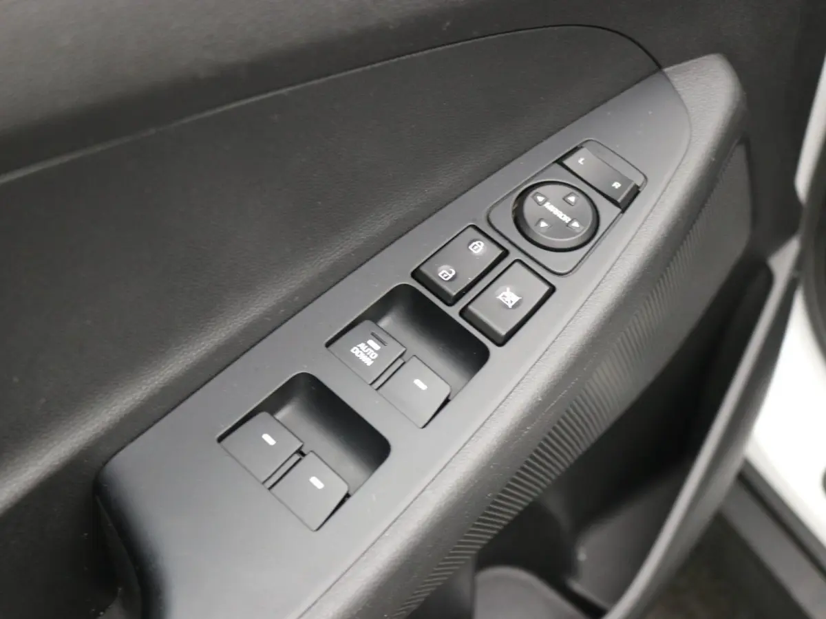 1.6 GDI i-Drive / Navigatie / Trekhaak / Climate Control / Achteruitrij Camera / Apple Carplay / Boekjes aanwezig / | Airco | Bluetooth telefoonvoorbereiding | Cruise control