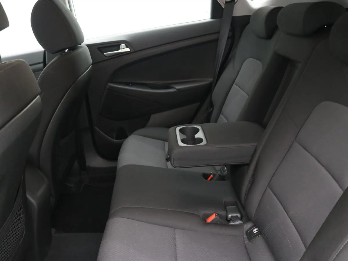 1.6 GDI i-Drive / Navigatie / Trekhaak / Climate Control / Achteruitrij Camera / Apple Carplay / Boekjes aanwezig / | Airco | Bluetooth telefoonvoorbereiding | Cruise control