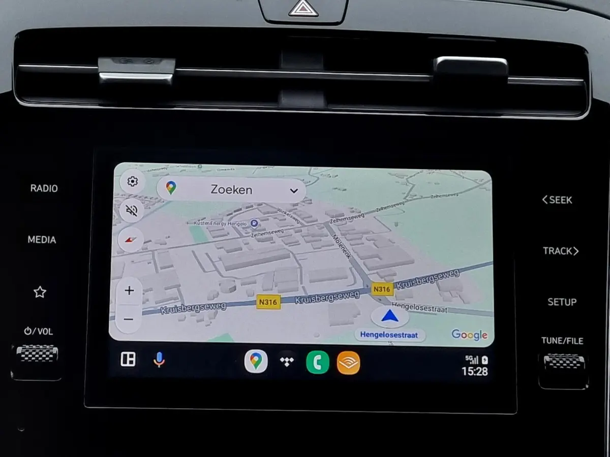 1.6 T-GDI PHEV I-Motion 4WD Automaat / 265pk / 1350KG Trekgewicht / Navigatie via Android Auto/Apple Carplay / Camera/ Cruise Control Adaptief / Premium Velgen