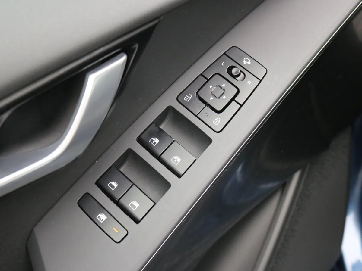 1.6 GDi Hybrid DynamicLine / Automaat / Navigatie / Achteruitrij Camera /Adaptieve Cruise / 1ste Eigenaar / Dealeronderhouden / Fabrieksgarantie tot 2-2030 /