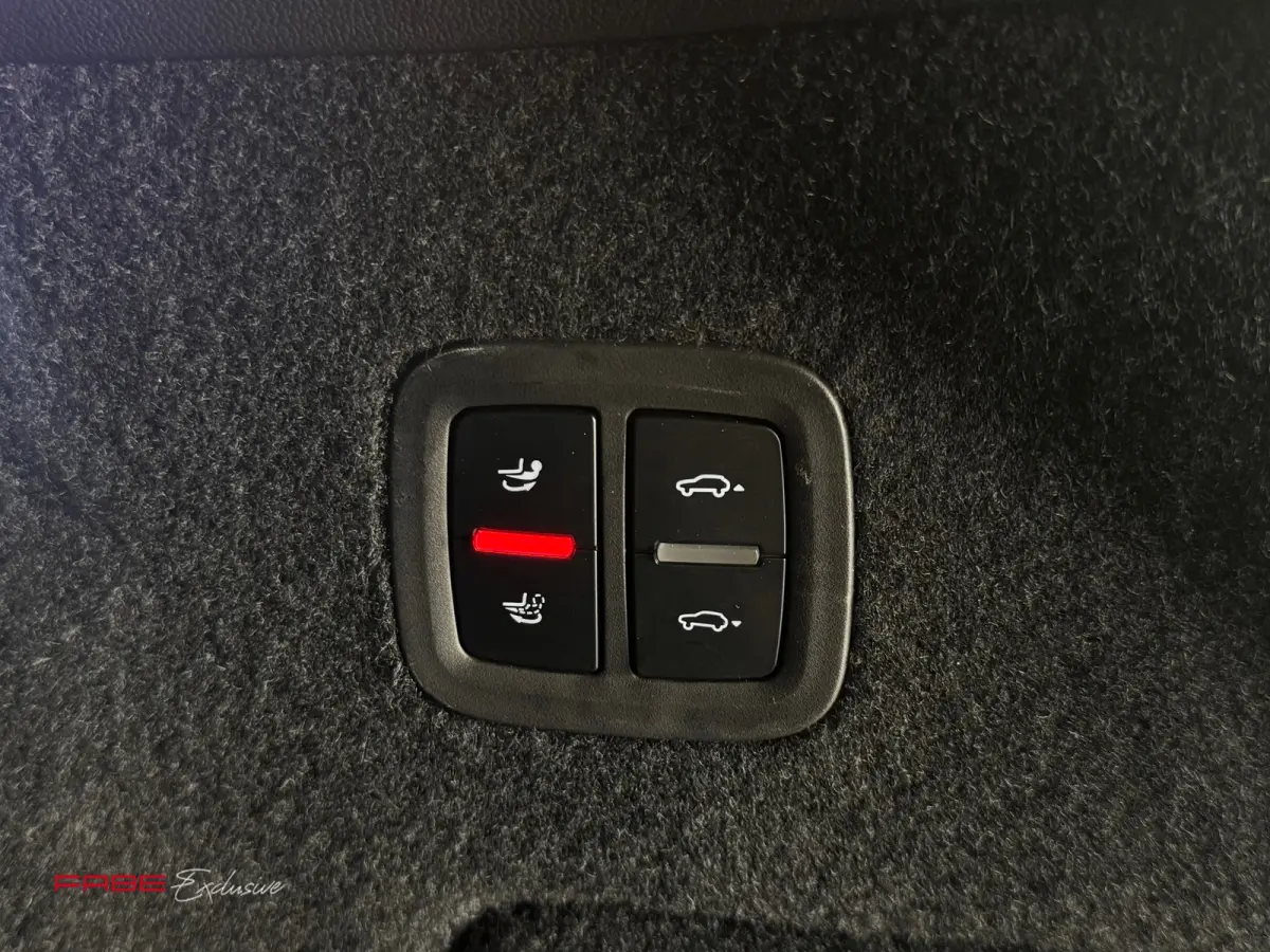 3.0 / Sport chrono / HUD / Sportuitlaat / Bose / Trekhaak / Memory / Stoelventilatie / Pano