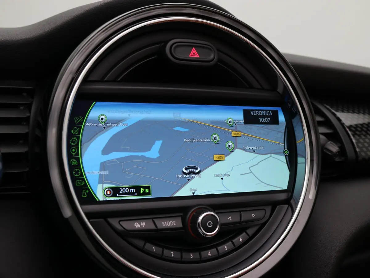 2.0 S Chili Serious Business / Navigatie / Parkeersensoren voor en achter / Historie digitaal aanwezig / Stoelverwarming voor / Airco Climat Control / LMV / Elektrisch Cabriodak / Lederen be