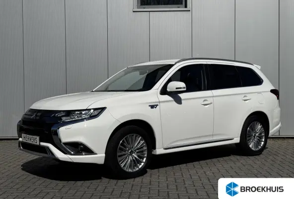 2.4 PHEV Intense+ / Trekhaak Afneembaar / Trekgewicht 1.500 KG / Stoelverwarming / Achteruitrijcamera / Navigatie / Apple CarPlay & Android Auto / Stoel verwarming voor / SoH 73% /